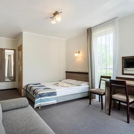 Pirat * Jastrzębia Góra