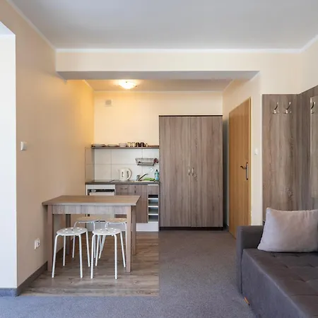 Pirat * Jastrzębia Góra