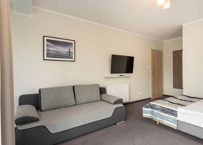 Pirat * Jastrzębia Góra